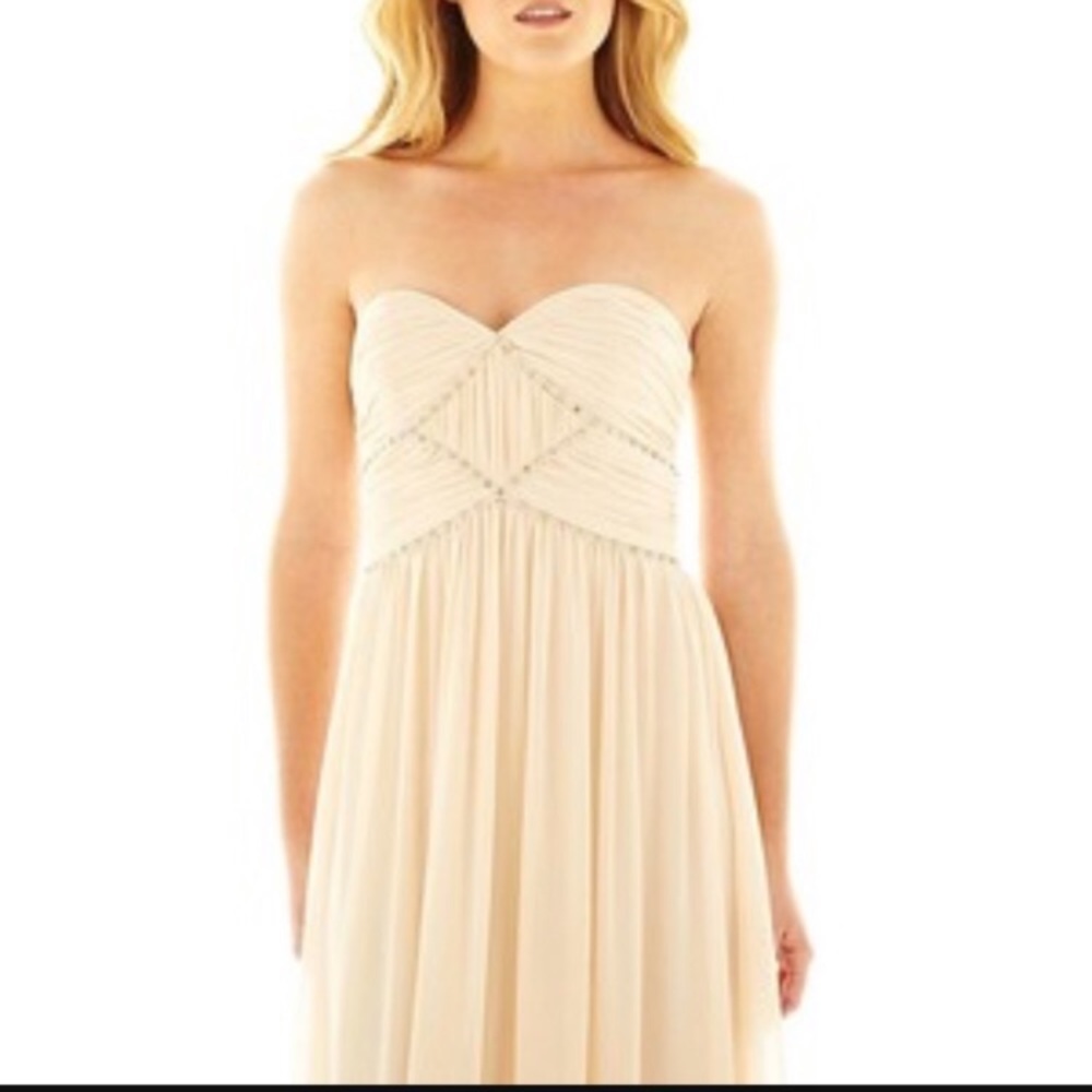 Pearl by Georgina Chapman of Marchesa dress